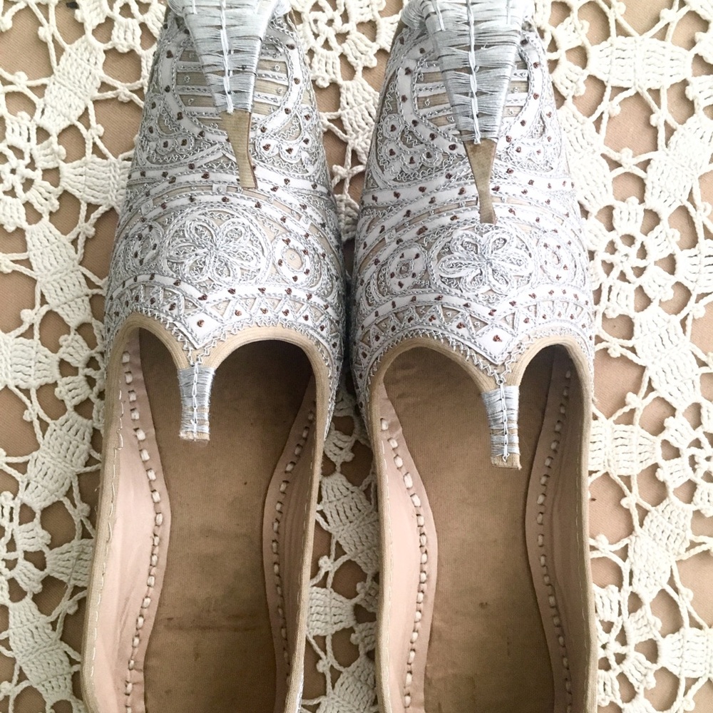 Shoes - Picture 3 of 4